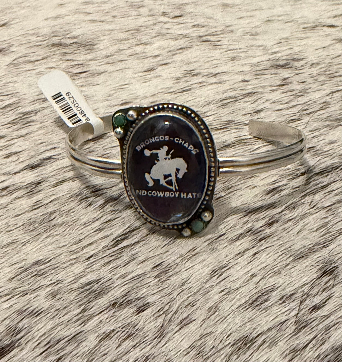Bronc cuff
