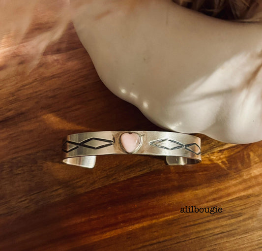 Queen Pink Conch Heart Cuff